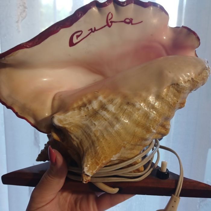 Світильник з Куби, 70 роки, працює