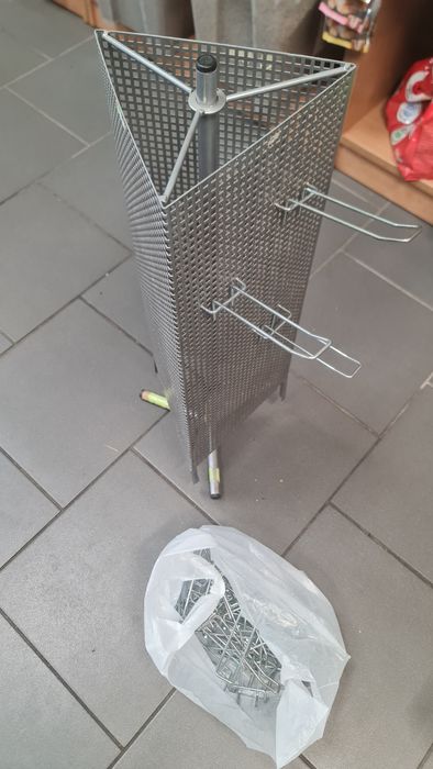 Stojak sklepowy plus haki do zawieszania Bytom