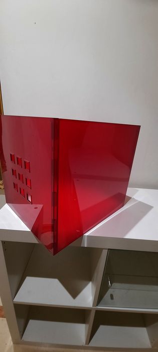 Caixa vermelho Ikea