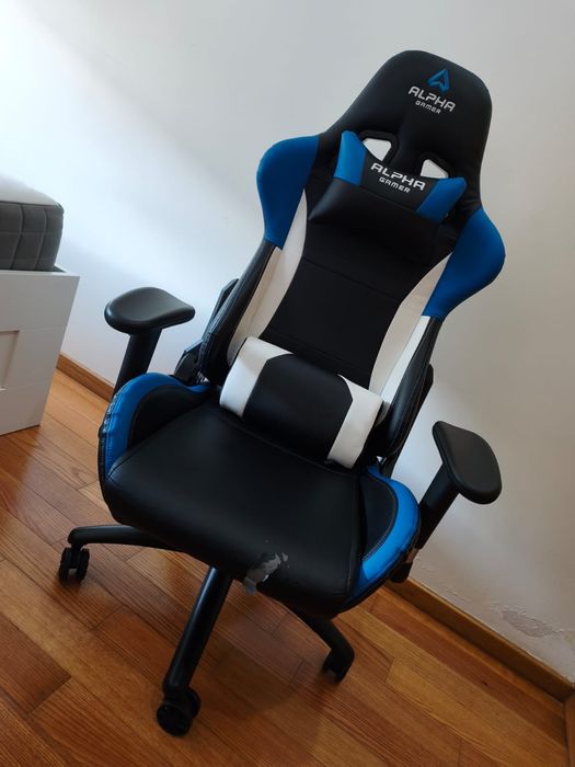 Cadeira Alpha Gamer Azul e Preta, Couro, usada