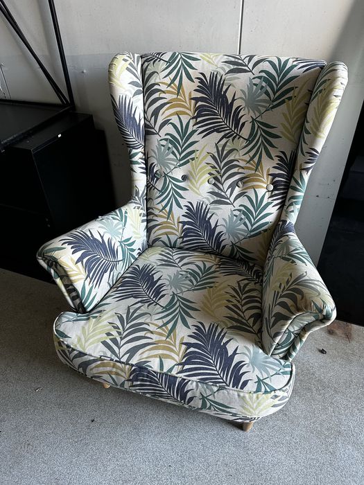 Fotel uszak w liście Ikea Strandmon