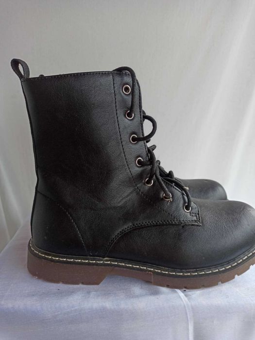 BOTKI nooowe  czarne sztyblety damskie  rozmiar 38