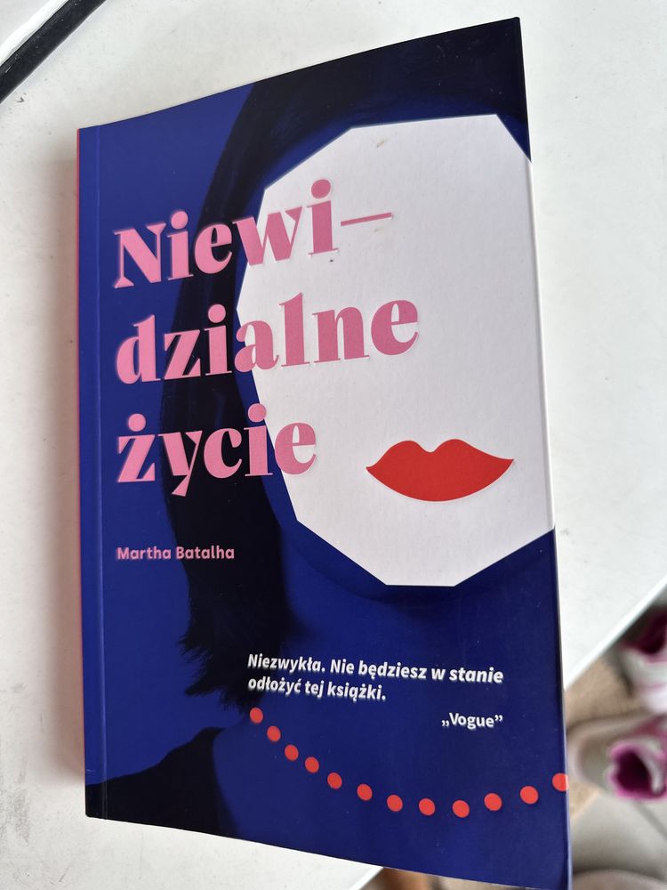 Książka „Niewidzialne życie” Martha Batalha