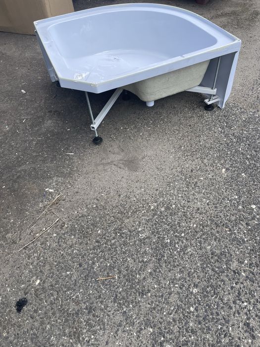 Brodzik z siedziskiem wysoki 90x90x45 Sensea