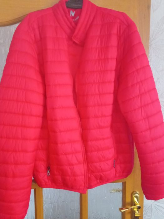 Продам жіночу курточку