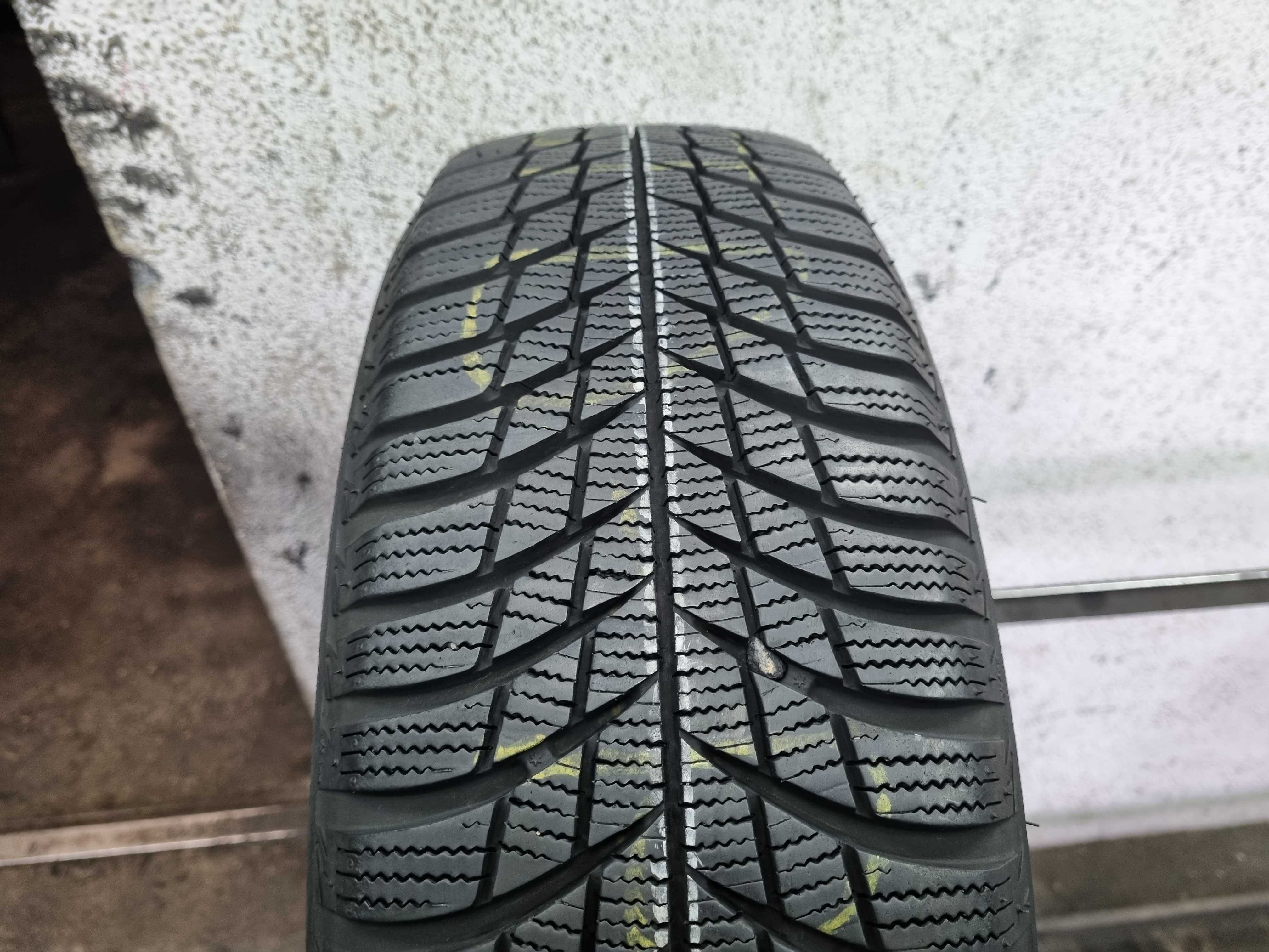 175/70/14 84T Bridgestone Blizzak LM001 D.2115