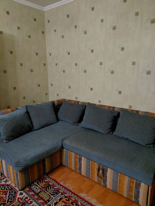 Диван кутовий, розкладний, б/у