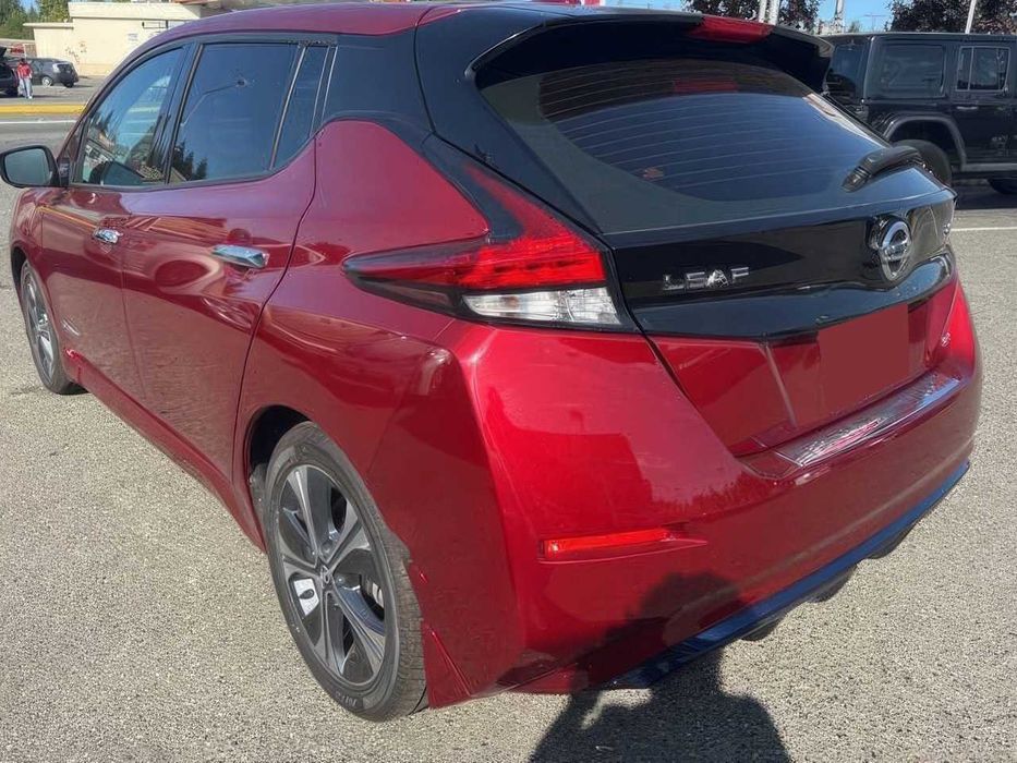 Nissan LEAF SL      2019