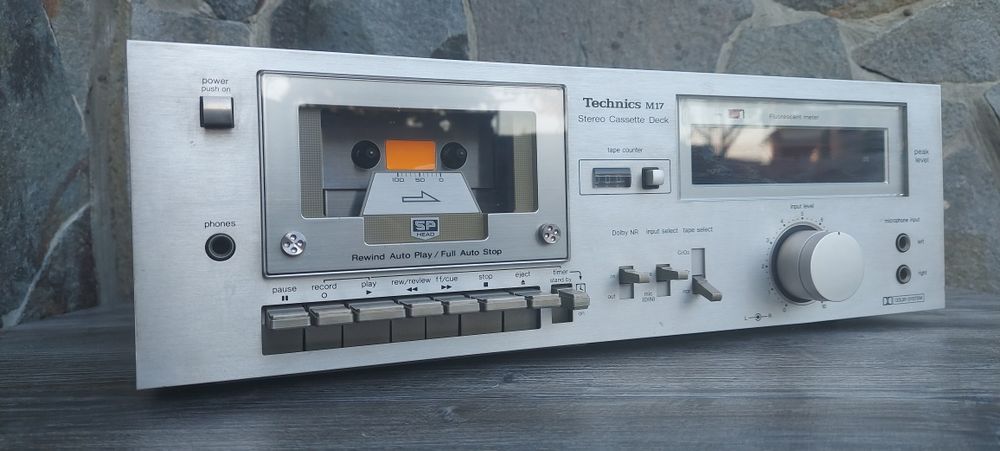 Technics  RS - M 17