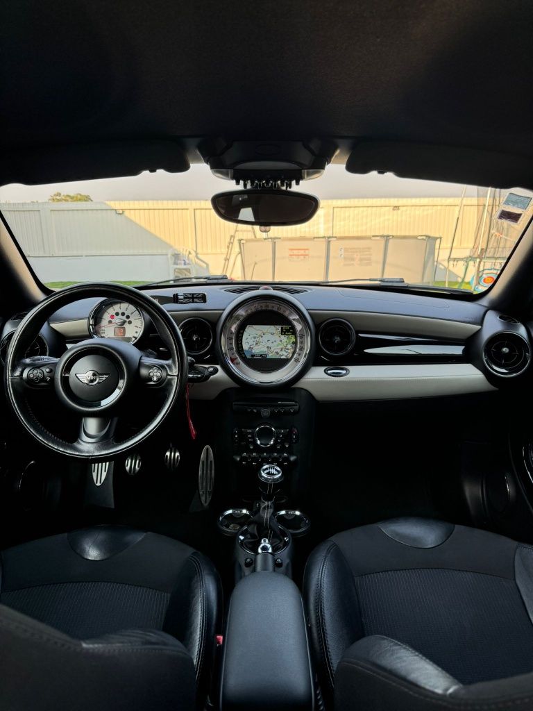 Mini Cooper Impecável