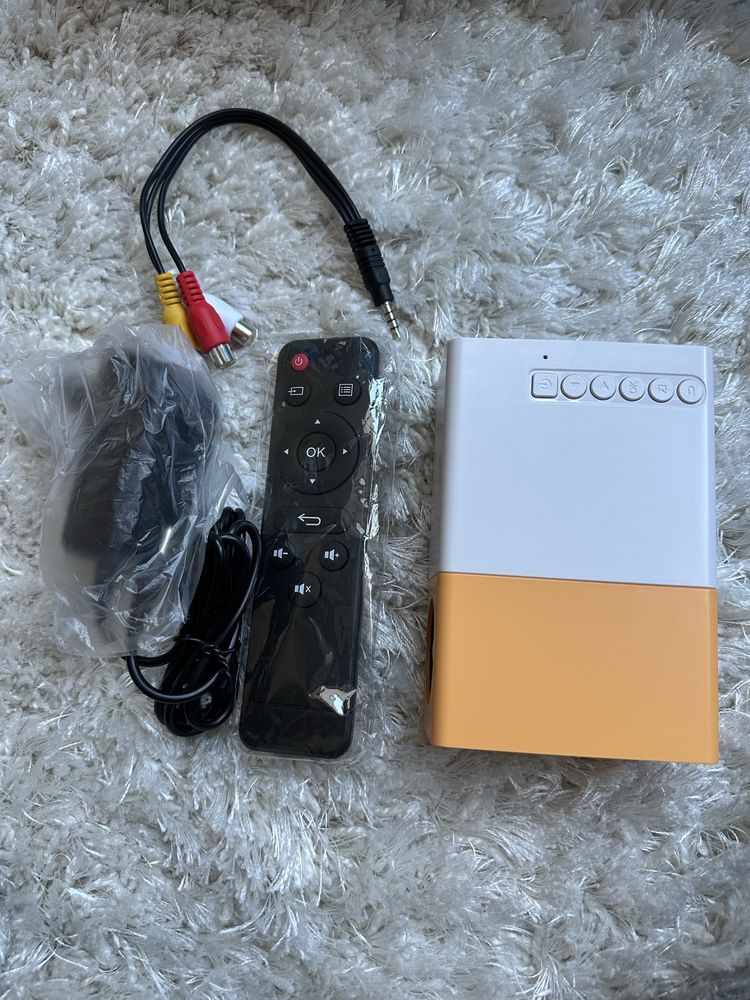 Projektor przenosny led full HD