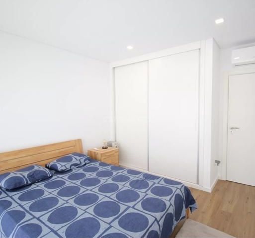 Cama de casal 2,1x1,65mt (nova)