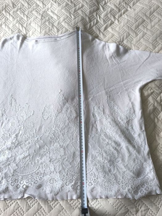 Sweterek bluzka z koronką