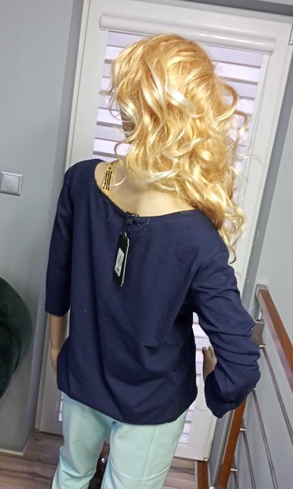 Bluzka Damska. Fason Prosty.