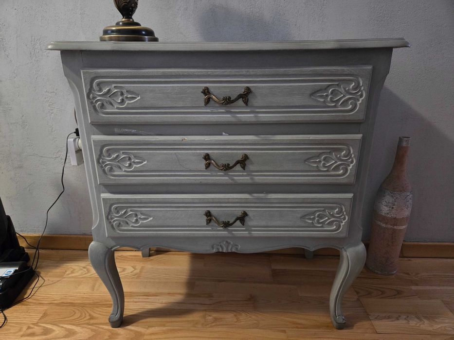 Komoda ludwik drewniana