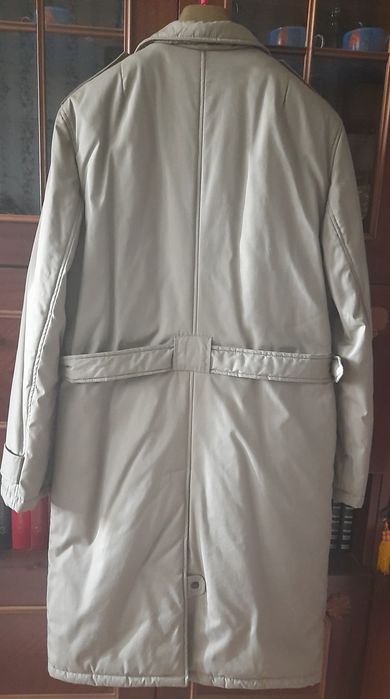 Продам чоловіче пальто з підстібкою.