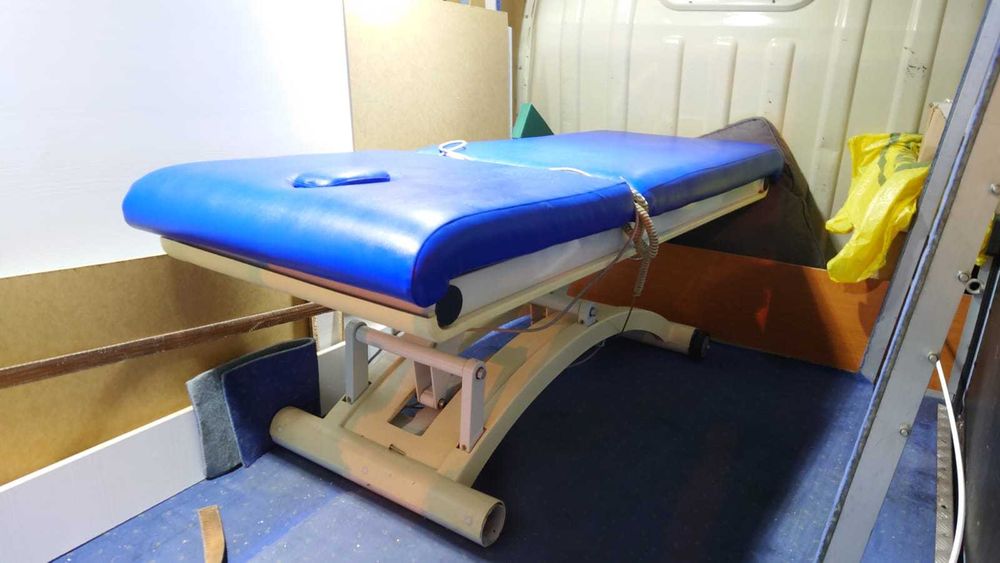 Łóżko rehabilitacyjne do masażu Cervic z pilotem