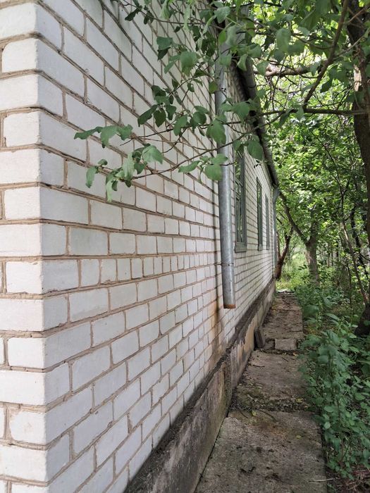 Продам новый 4-х комн. дом, земли 50 сот. Все удобства.