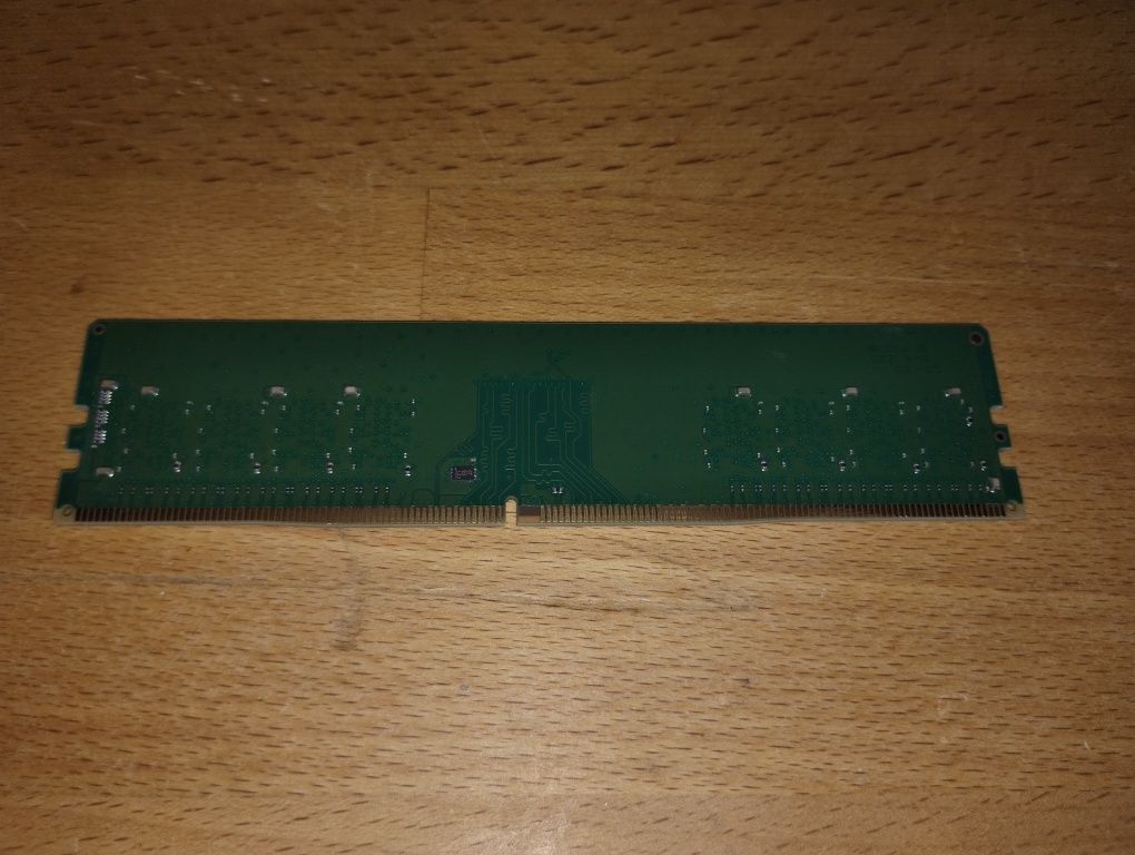 Pamięć RAM Crucial 8GB DDR4-2666 CL-19 UDIMM  (CT8G4DFRA266)