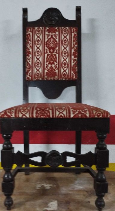 Cadeira madeira maciça – antigo vintage