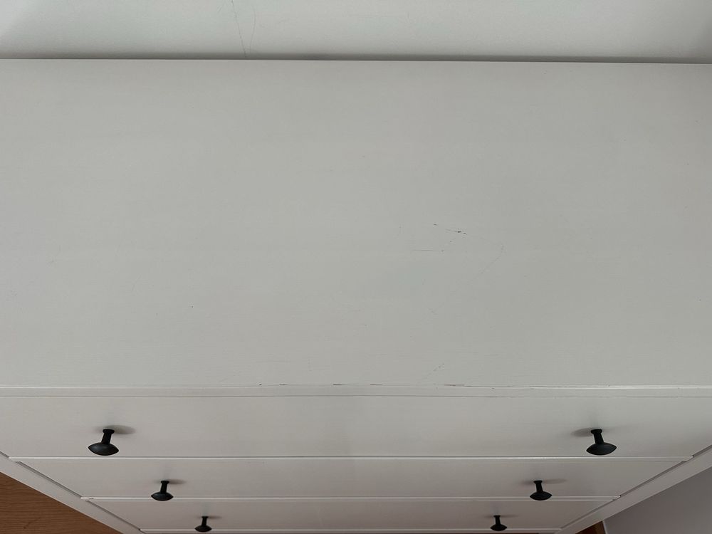Cómoda HEMNES Ikea