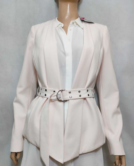 Długi żakiet damski BY VERY pudrowy róż  z paskiem 40 ŻA0006