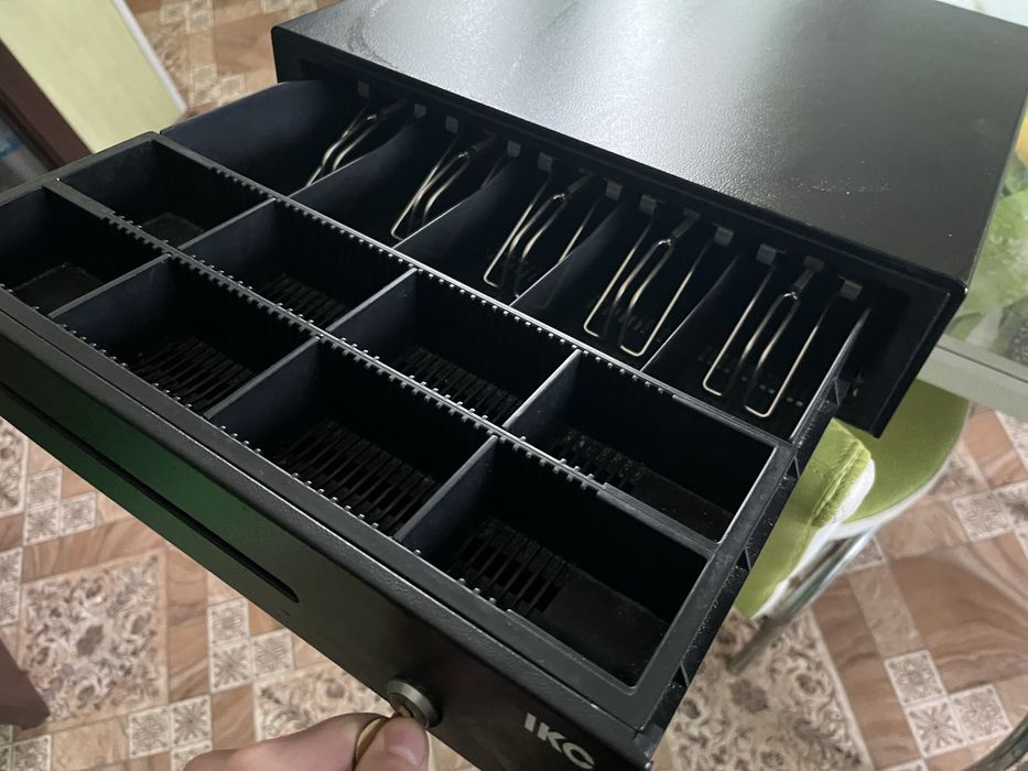 Скриня для грошей / Касова скриня / касса