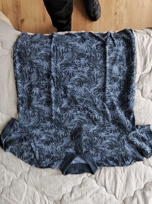 Camisola sem marca