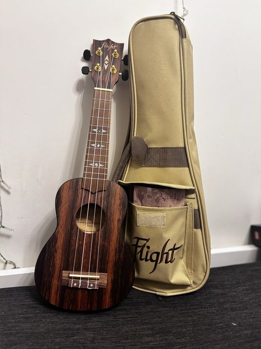Ukulele flight nowe