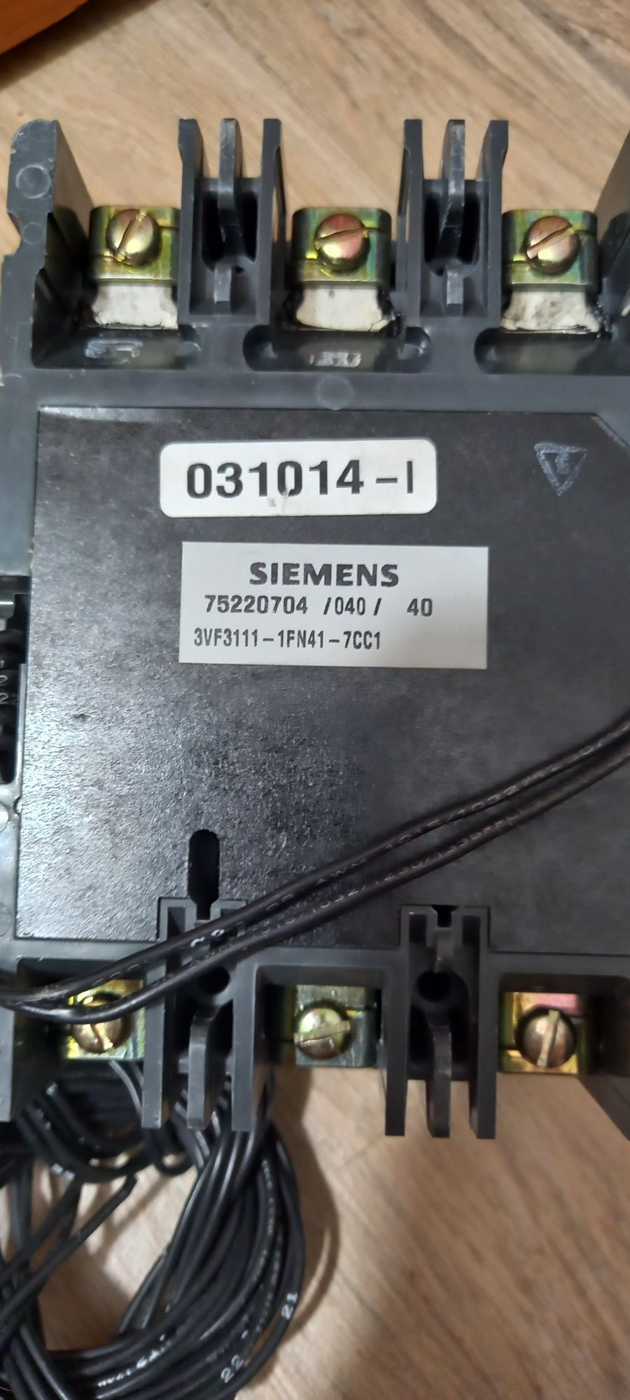 Siemens 3vf31111-1fn41-7cc1 вимикач пускач