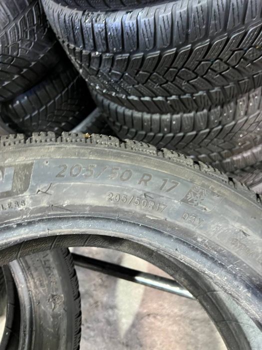 Michelin 205/50/17 пара зимних шин