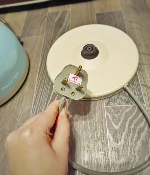 Стильний електричний чайник Prestige моделі 428 б/в