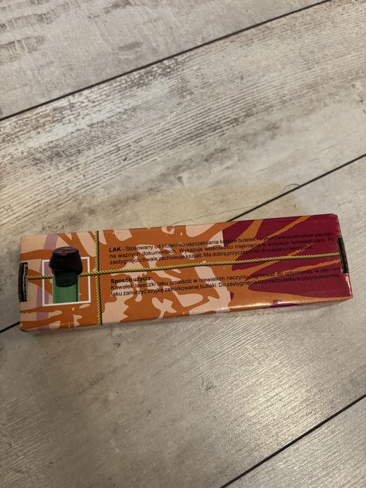 Lak do pieczęci 0,3 kg 6 lasek, nowy