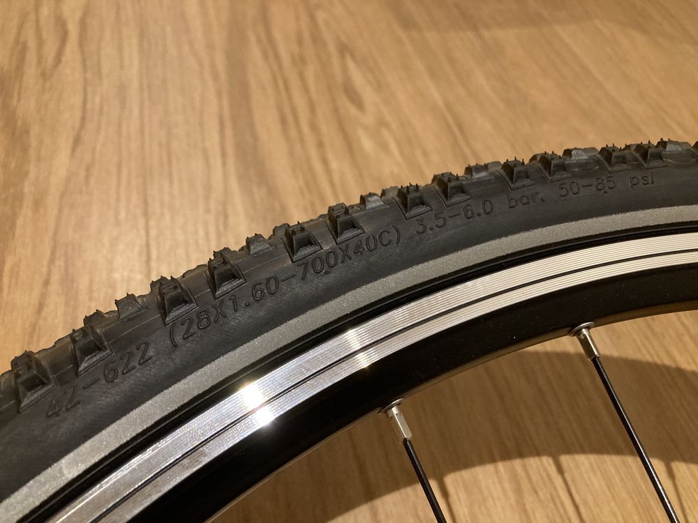 Conjunto NOVO Rodas 28 Pneus Schwalbe 42 e Camaras de ar