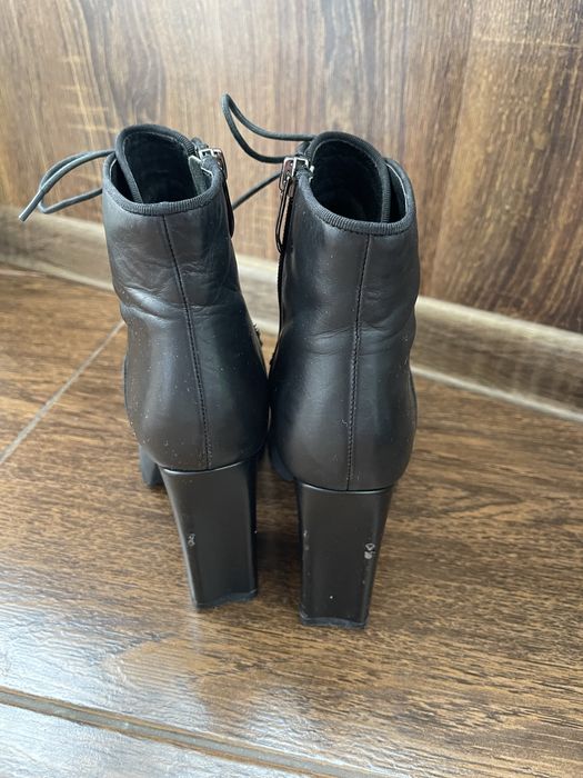 Ботильйони шкіряні elisabetta franchi