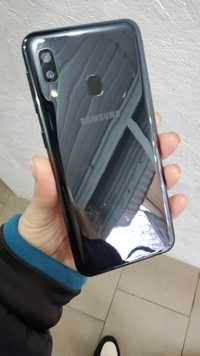 Телефон Samsung Galaxy A20е NFC та Швидке заряджання 3/32GB Black