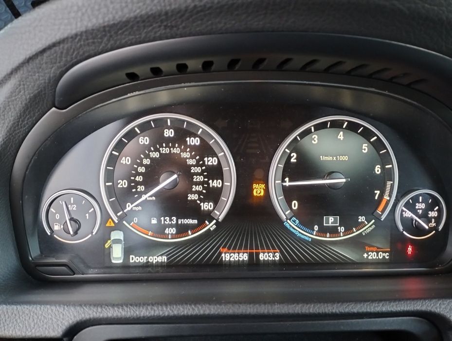 Автомобіль BMW 5GT 2016