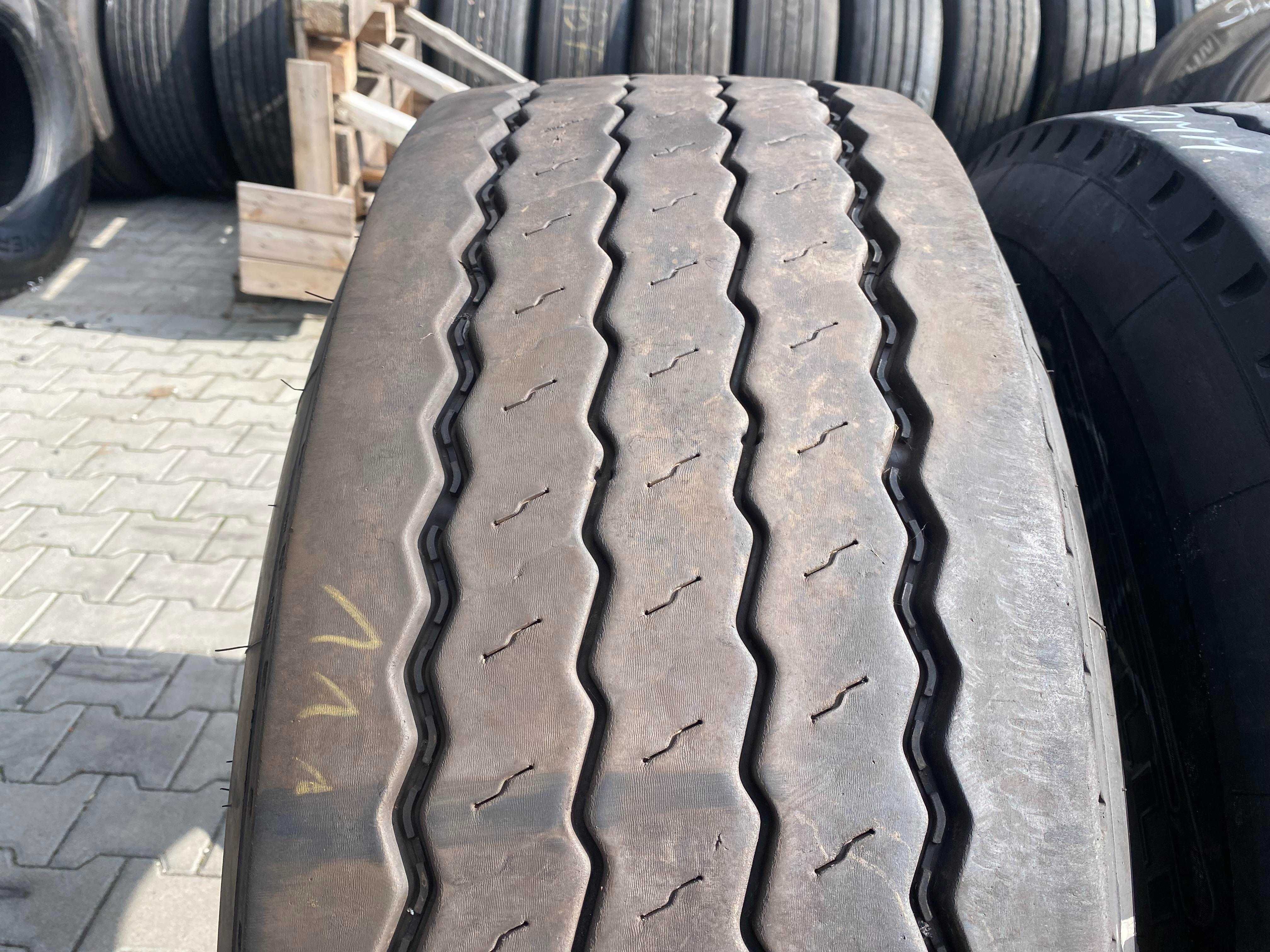 385/65R22.5 Opona PIRELLI ST:01 PLUS  11-12mm Naczepa ST 01