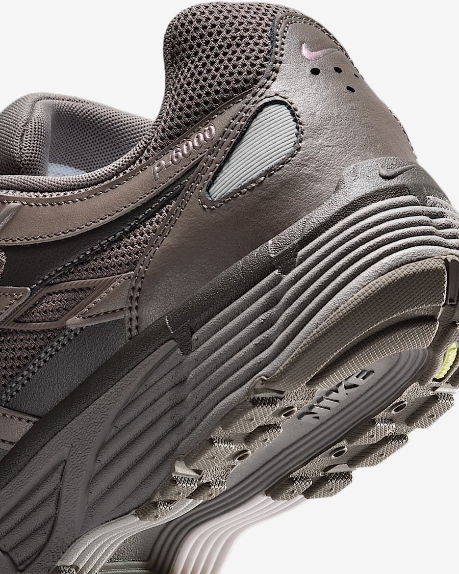 Оригінальні чоловічі кросівки Nike P-6000