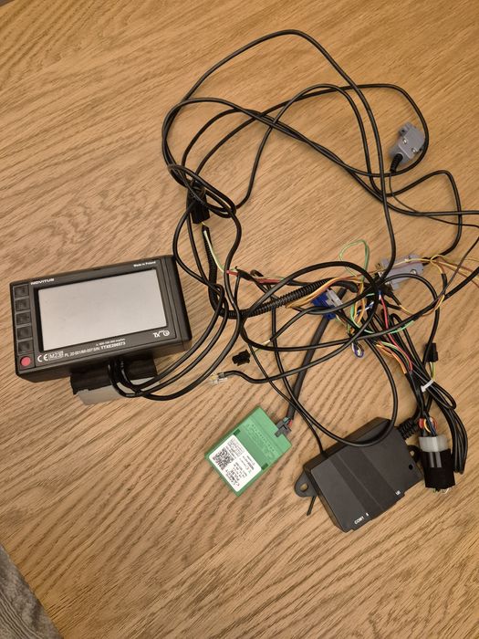 Taksometr w pełnym okablowaniu