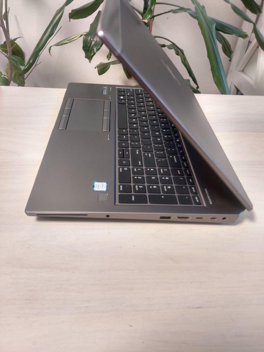 Ноутбук HP zbook 15 g6 IPS Touch i7-6ядер 32Gb SSD512 RTX3000 ЗВІРЮГА!