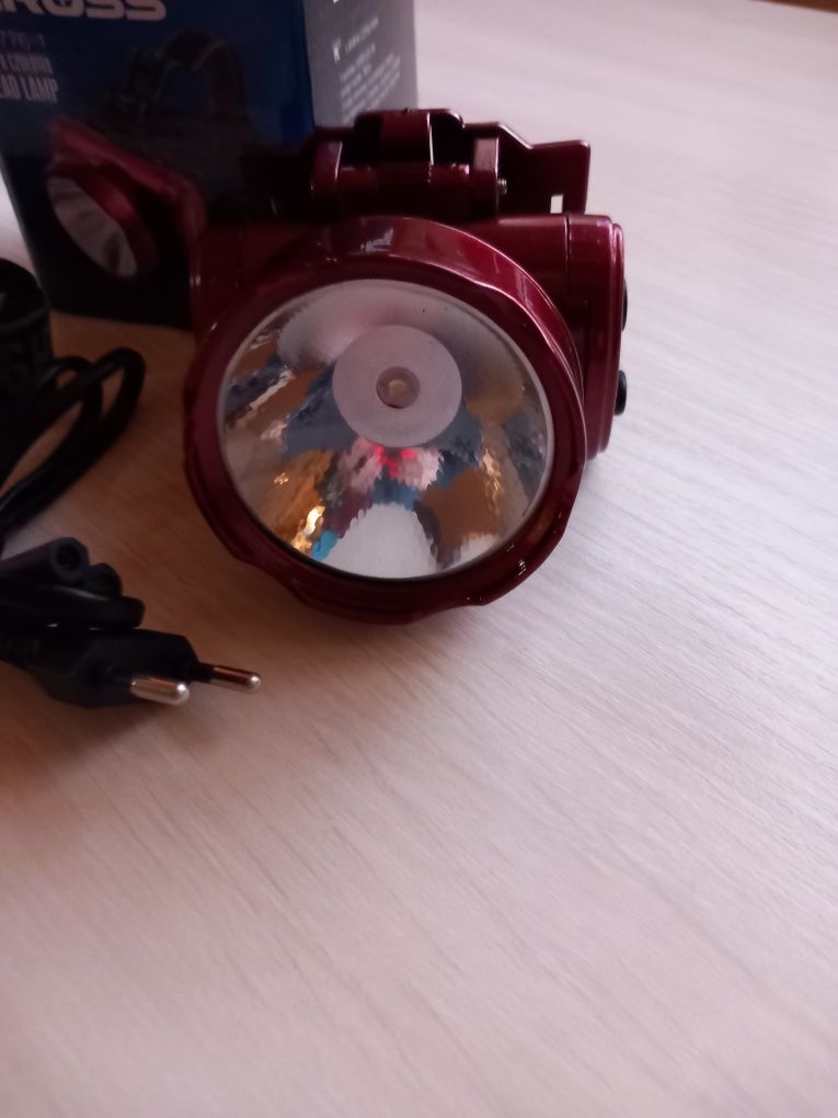NOWA akumulatorowa latarka czołowa LED