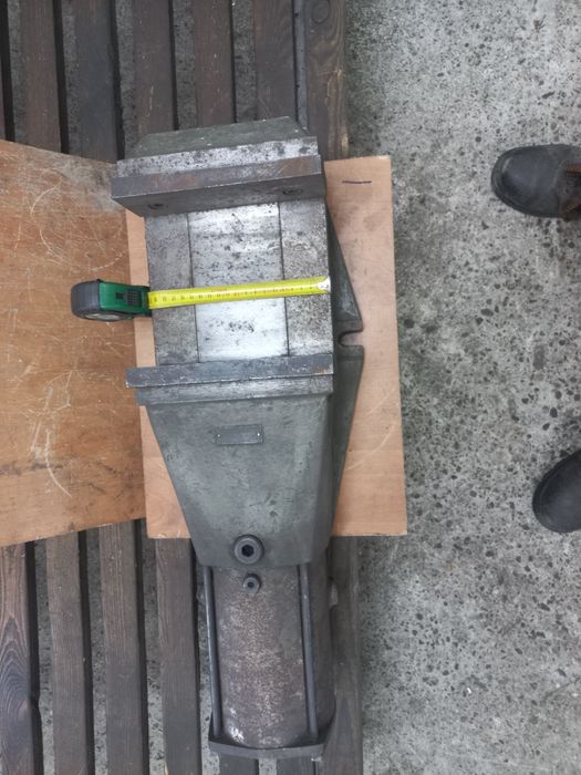 Imadło maszynowe pneumatyczne