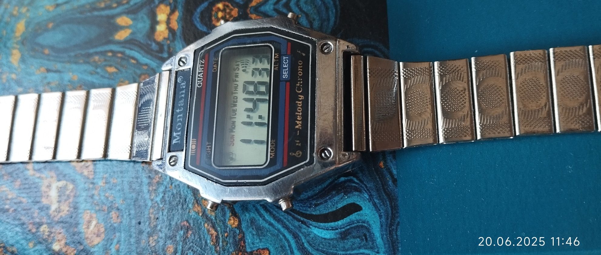Montana ретро годинник 90-х