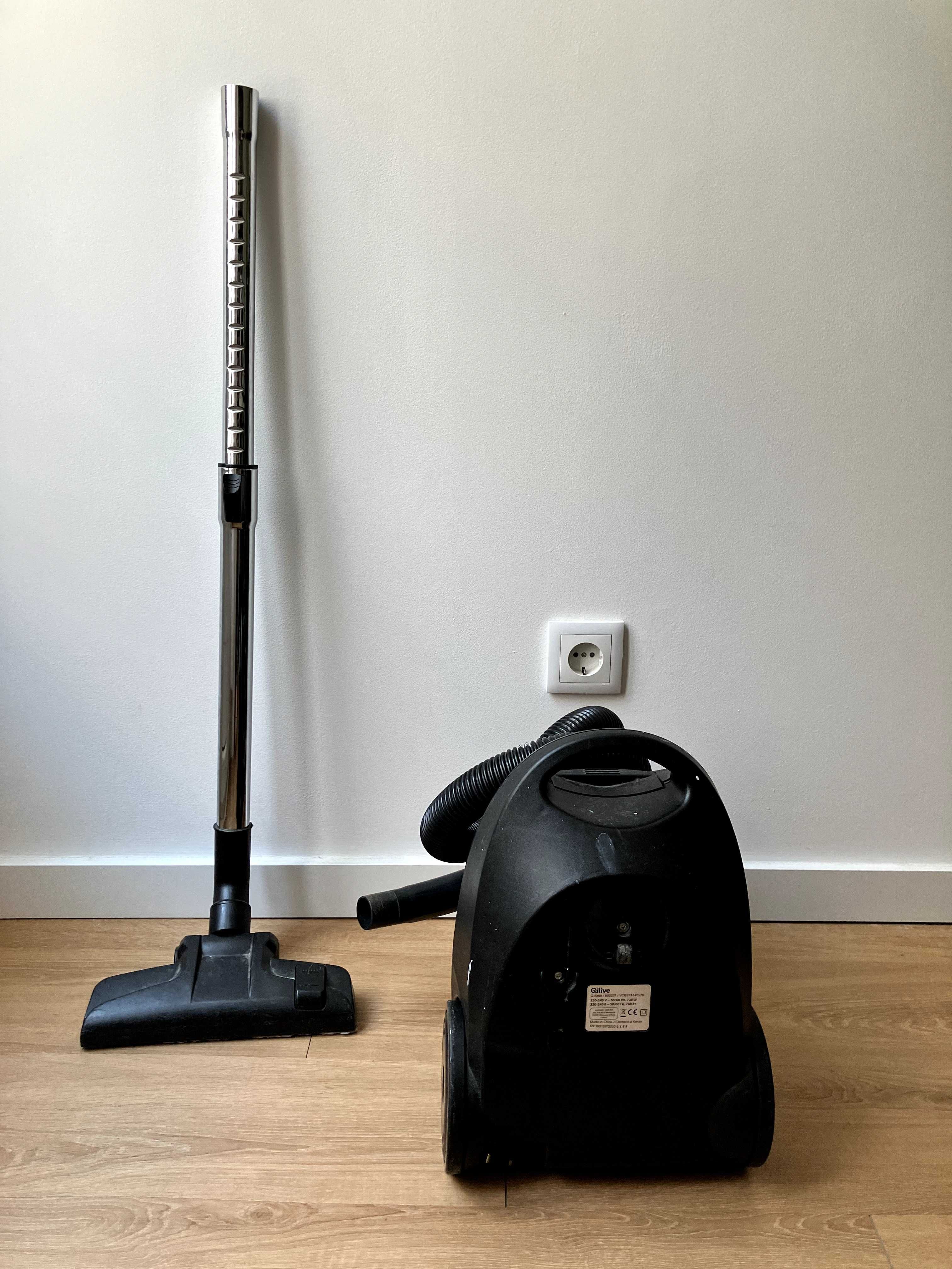 Aspirador com Saco potência de 700w