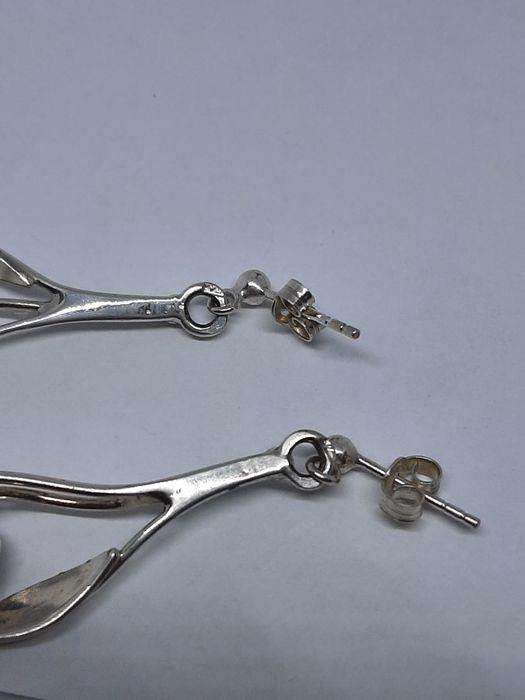 Kolczyki wiszące ze srebra, srebro 925 z bursztynem