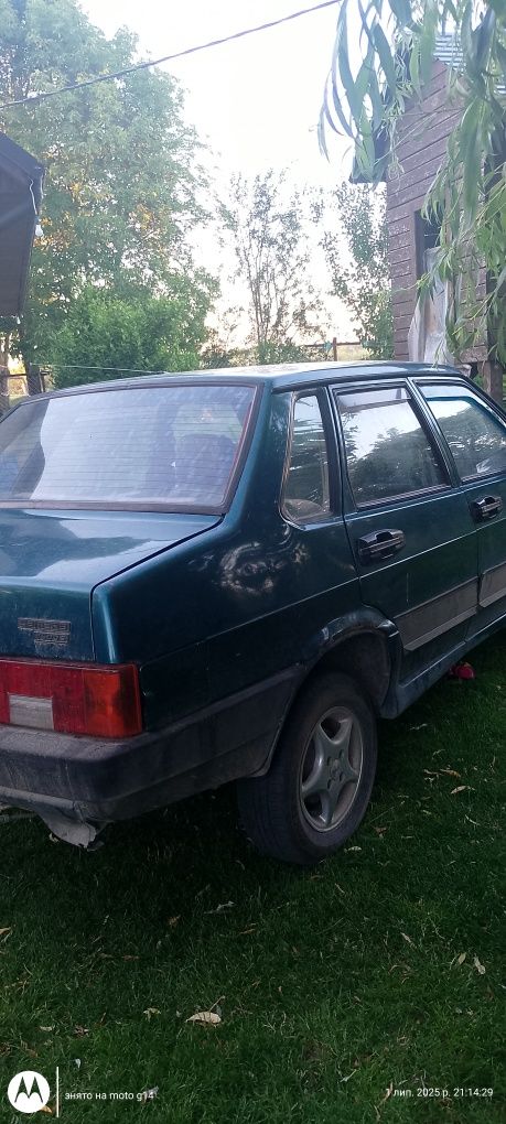 ВАЗ21099.           .