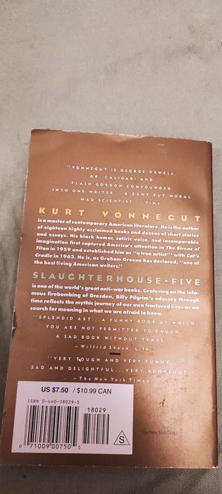 Kury Vonnegut Slaughterhouse Five