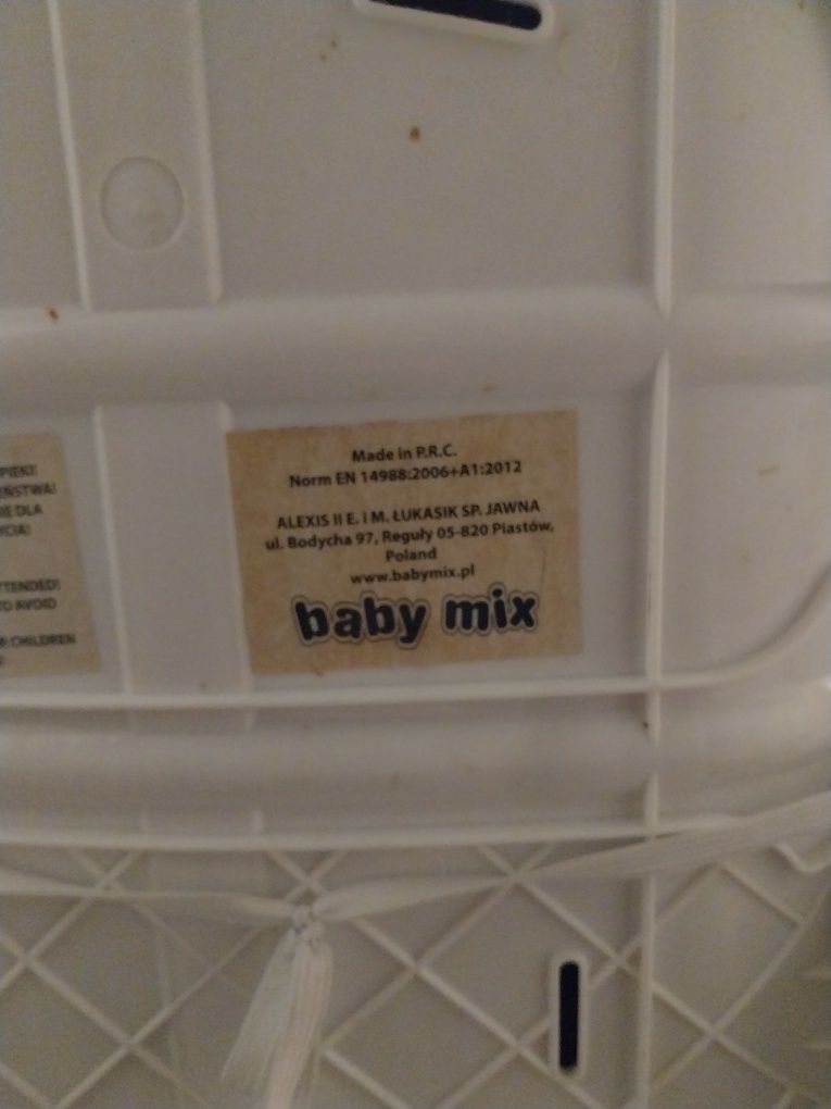 Krzeslo dla dziecka do  karmienia