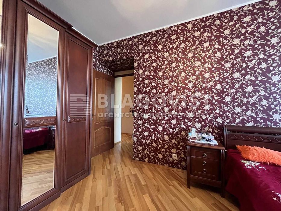 Продаж 3-х кімн Старонаводницька 8, Печерськ ,Центр